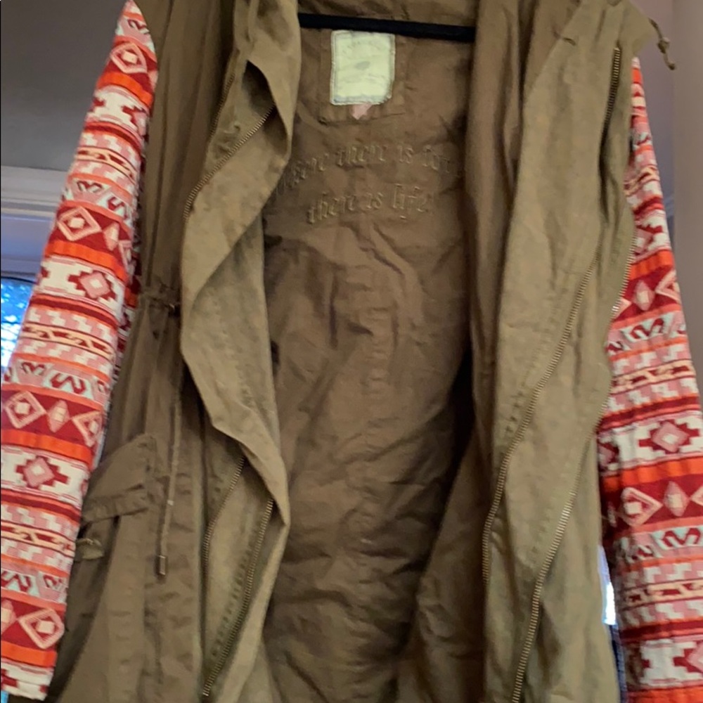 Jacket - Picture 2 of 4